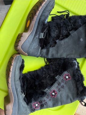Black Faux-Fur Winter Boots with Pink Floral Embroidery